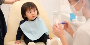 子どもの歯医者さんデビューはデビューはいつ?