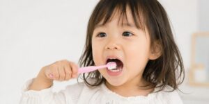 子どもの仕上げ磨きはいつまで?